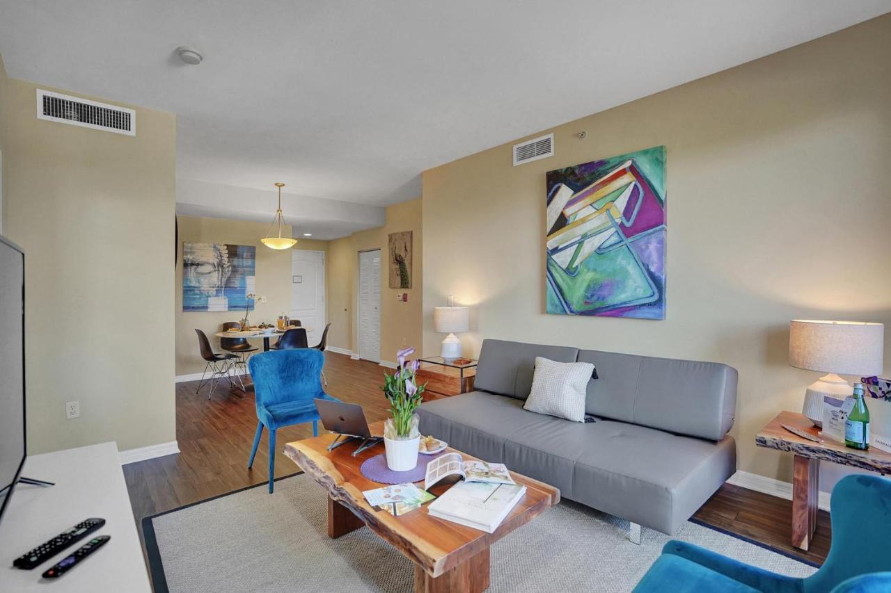 Dharma Home Suites South Miami At Red Road Commons Номер фото