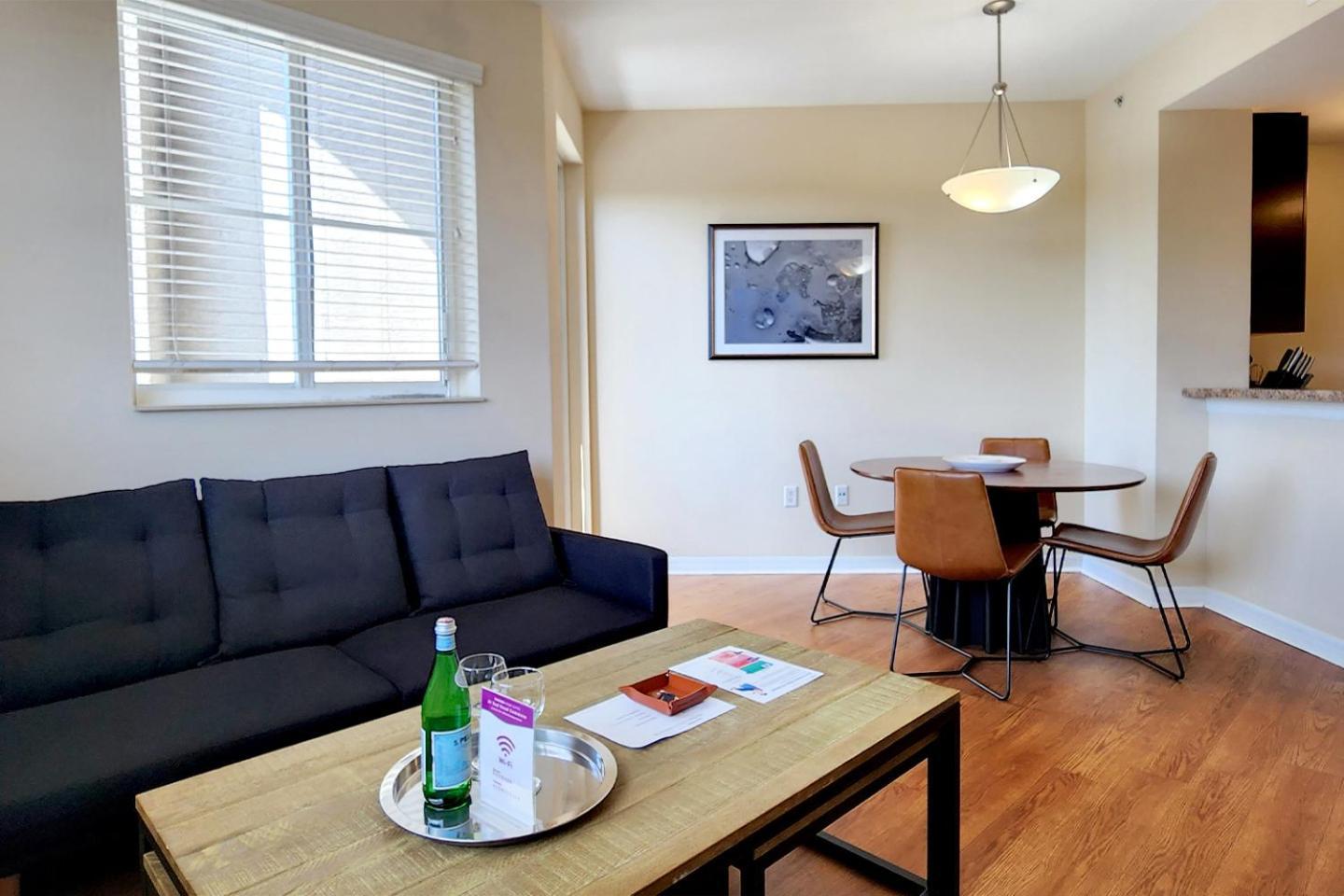 Dharma Home Suites South Miami At Red Road Commons Экстерьер фото