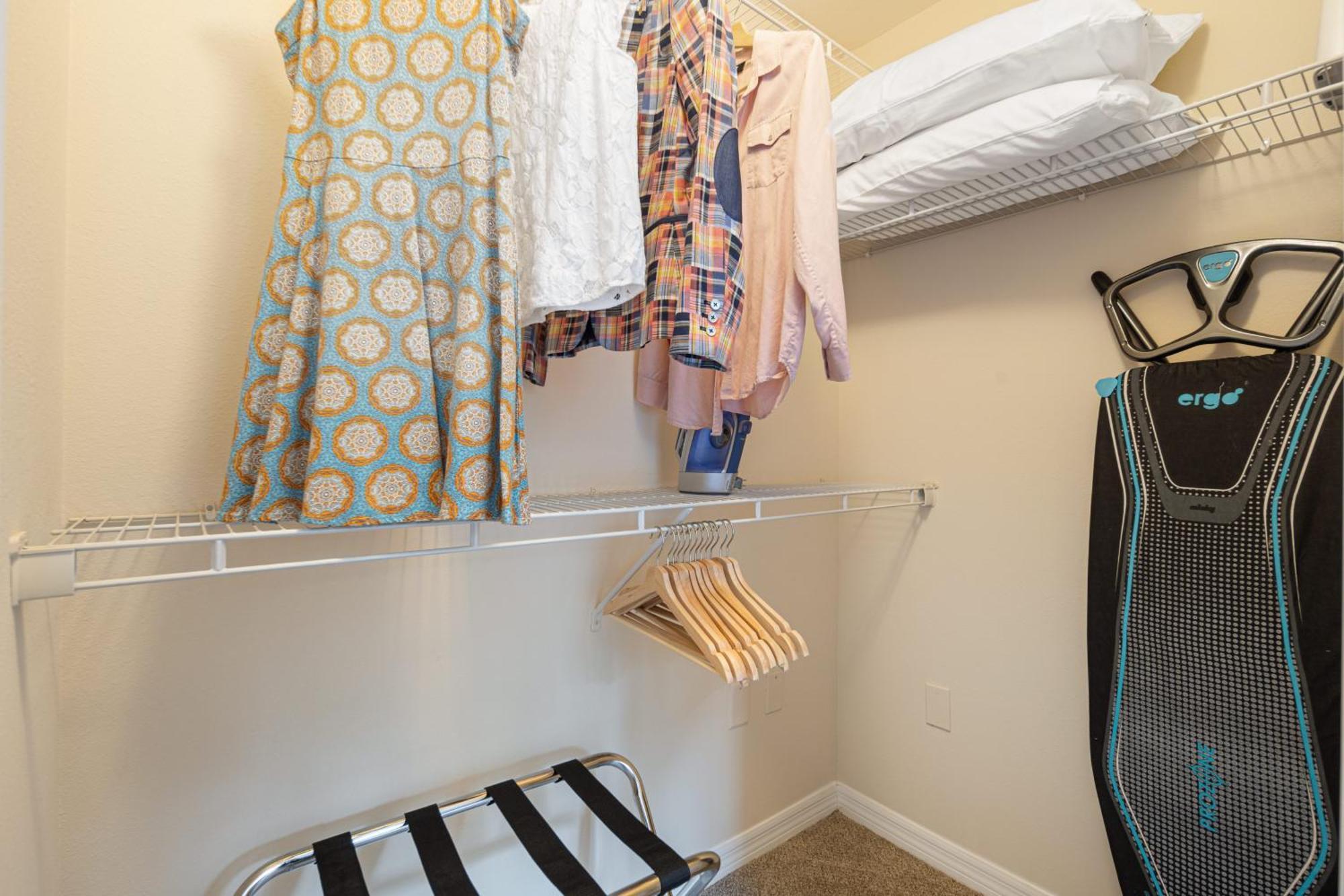 Dharma Home Suites South Miami At Red Road Commons Экстерьер фото