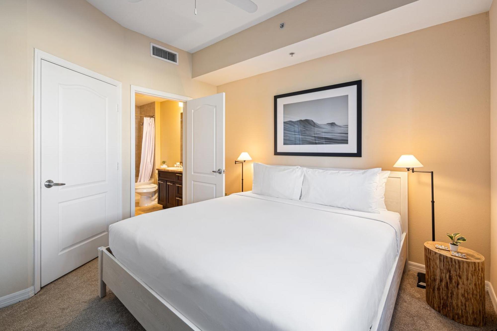 Dharma Home Suites South Miami At Red Road Commons Экстерьер фото